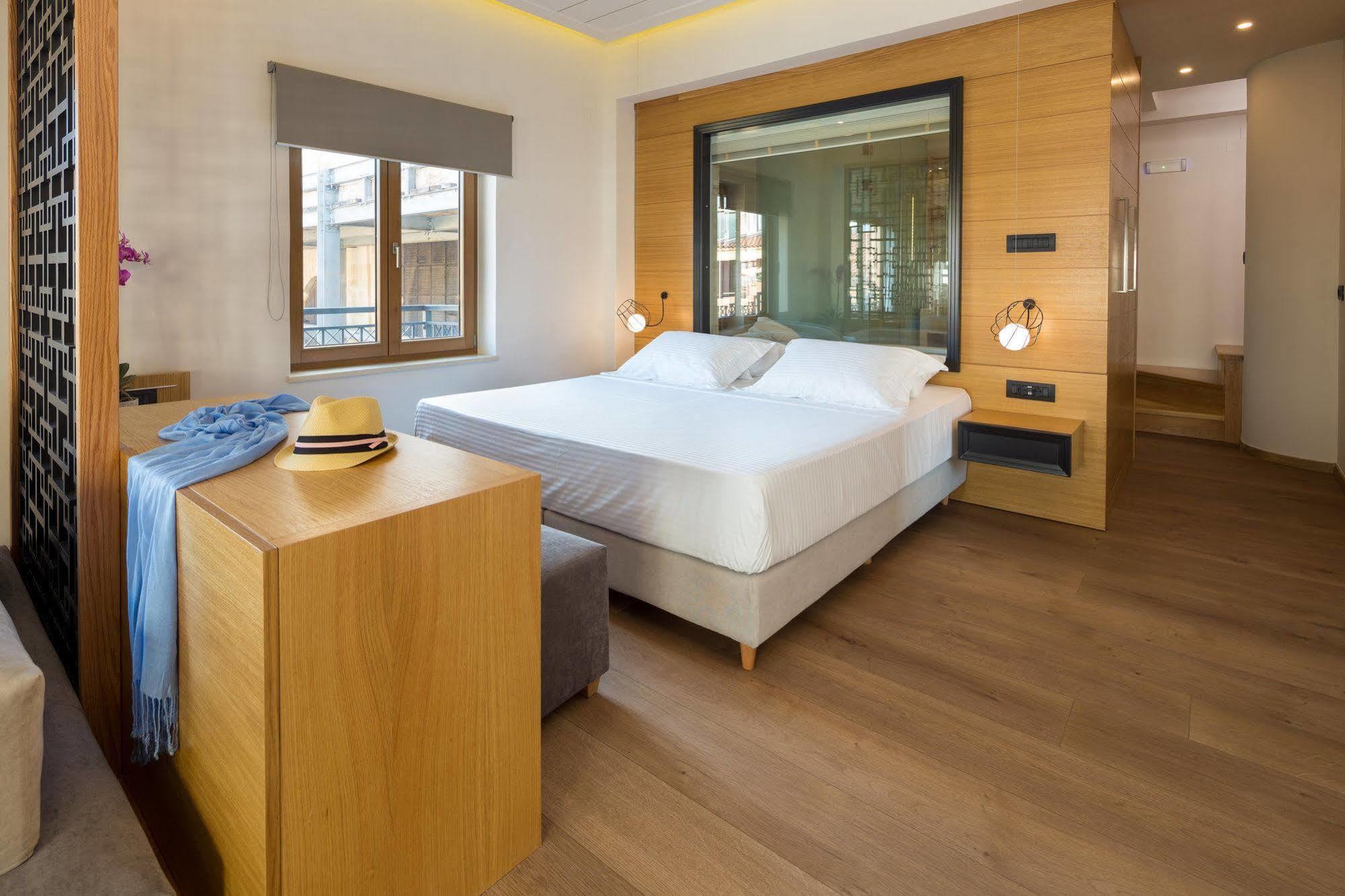 Querini Luxury Suites Chania  Exteriör bild